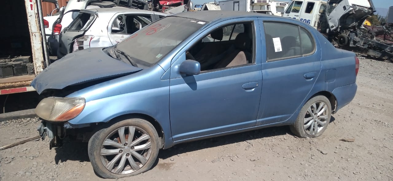 Toyota YARIS 2002    EN DESARME
